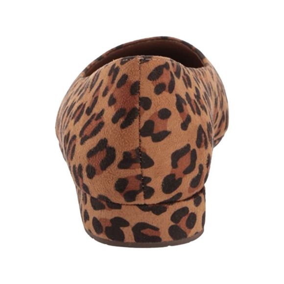 Animal Print Flats with Slight Wedge Heel Size 6 NEW in Box Born in California - Picture 8 of 11